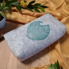 Load image into Gallery viewer, Wave Zipper Pouch in Heather Gray